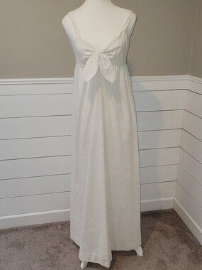 Elegant Vintage White Maxi Dress (Small Size* see measurements)